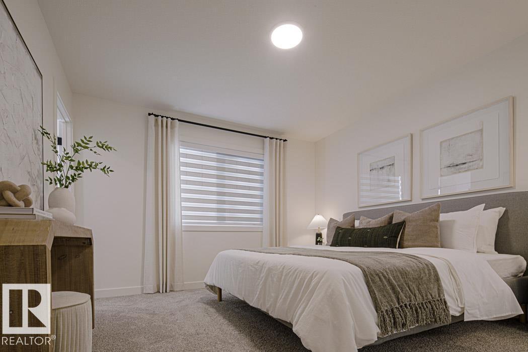 928 18 AV NW, Edmonton