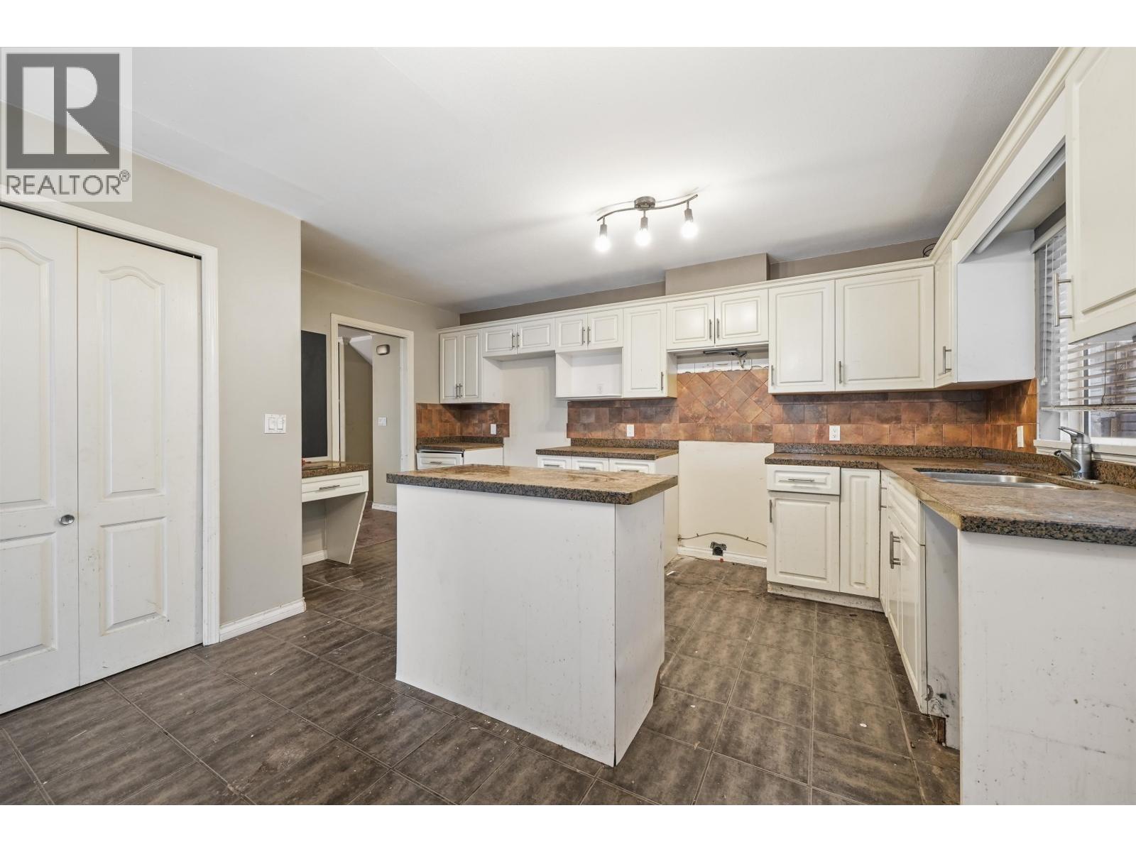 3 1615 SHAUGHNESSY STREET, Port Coquitlam