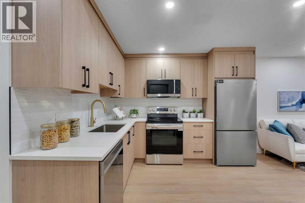 Single Family House for Sale in   Avenue NW Capitol Hill Calgary 