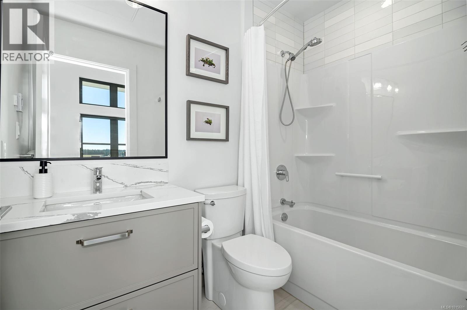 #12 9022 Clarkson Ave - 23