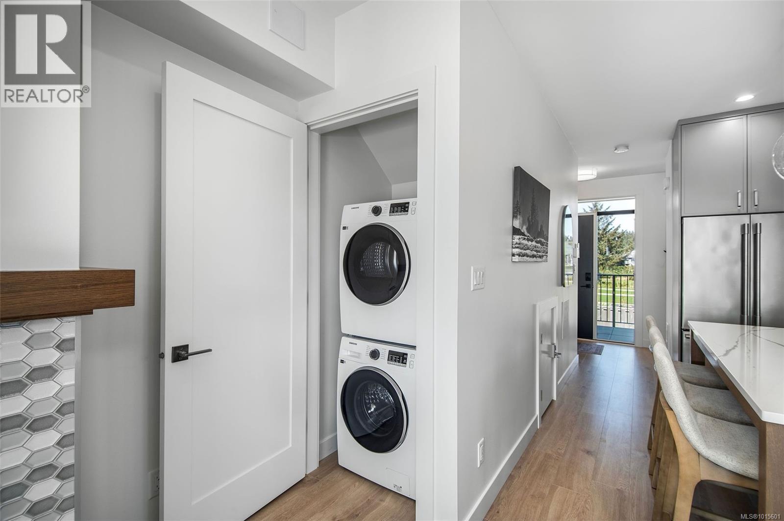 12 9022 Clarkson Ave, Black Creek