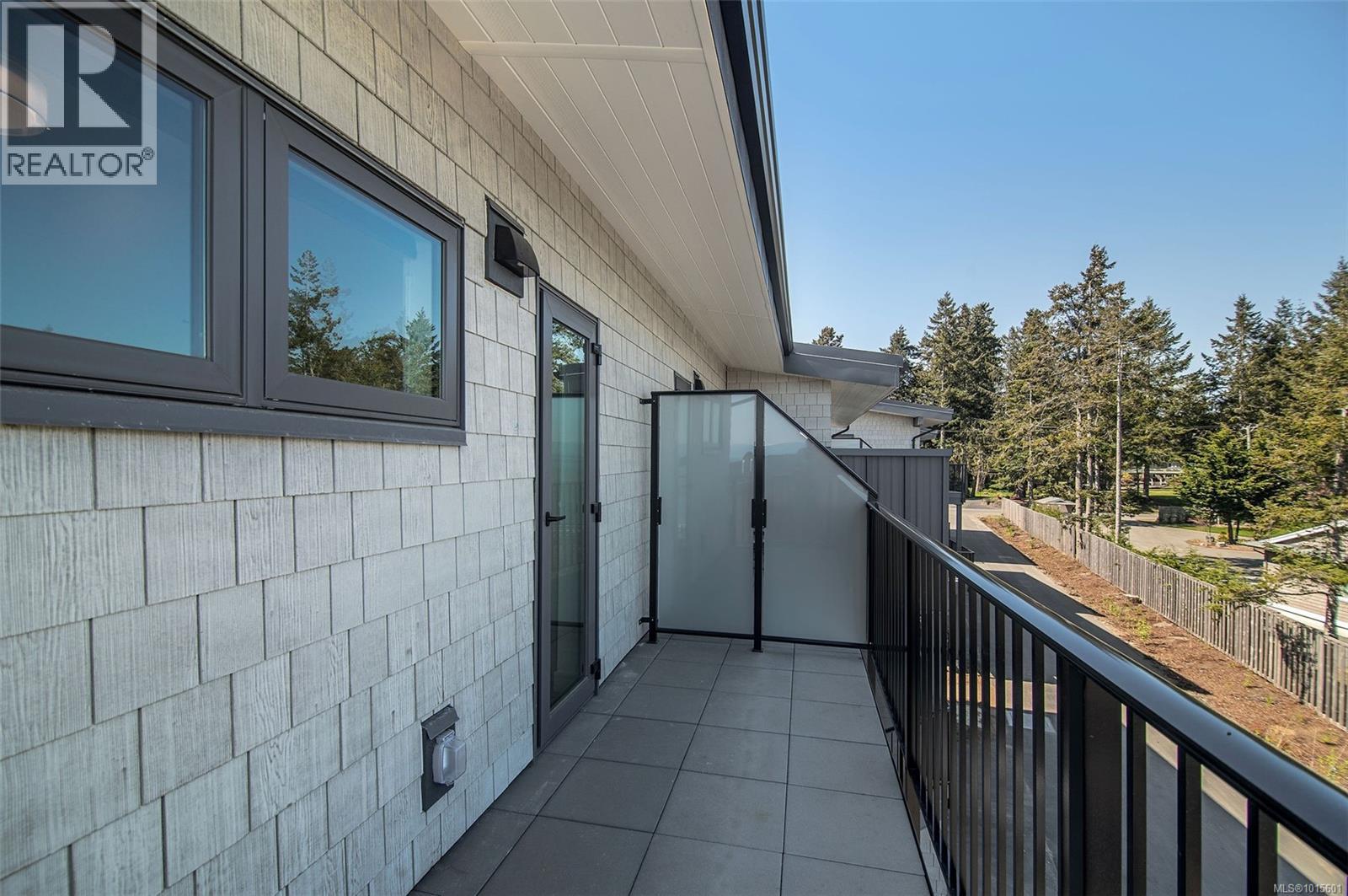 12 9022 Clarkson Ave, Black Creek