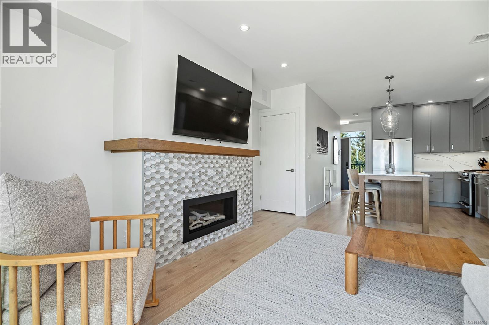 #12 9022 Clarkson Ave - 15
