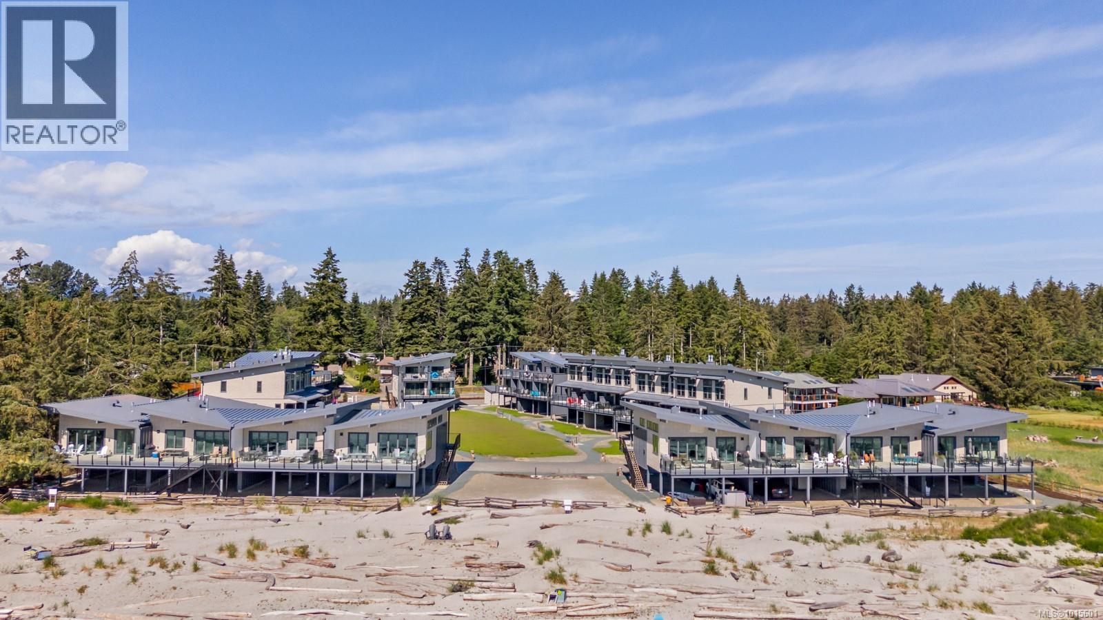 12 9022 Clarkson Ave, Black Creek