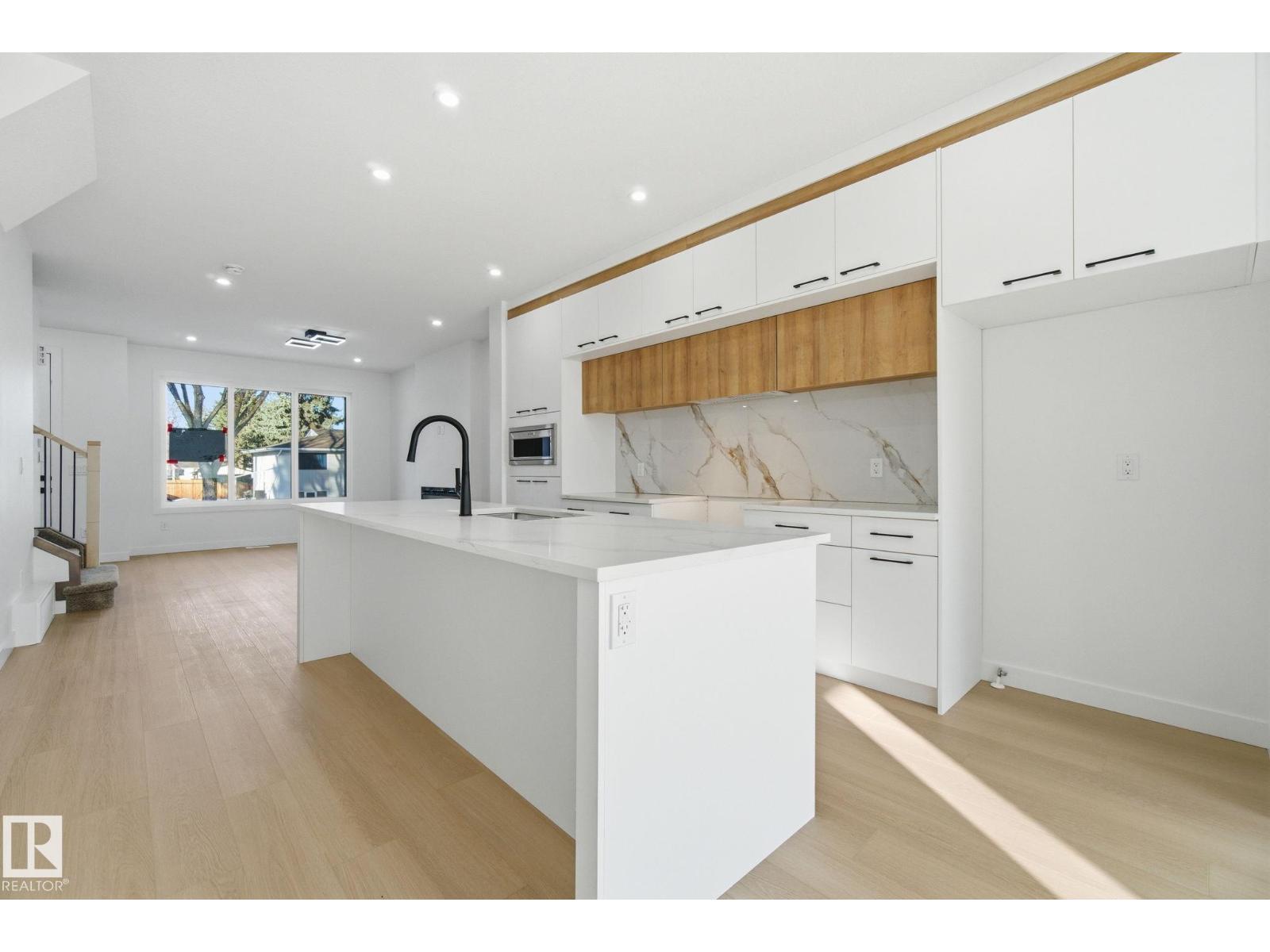 7953 79 AV NW, Edmonton