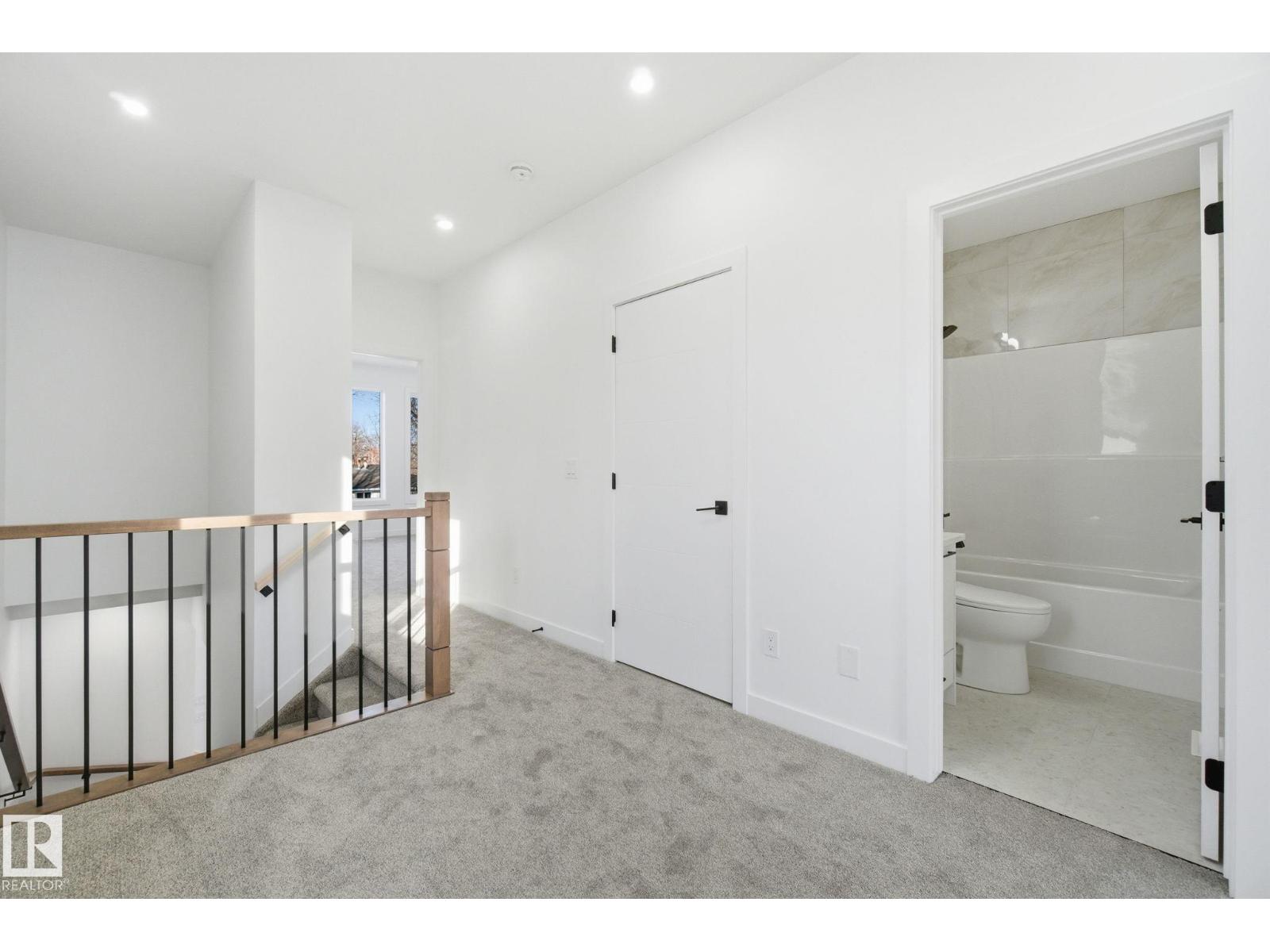 7953 79 AV NW, Edmonton