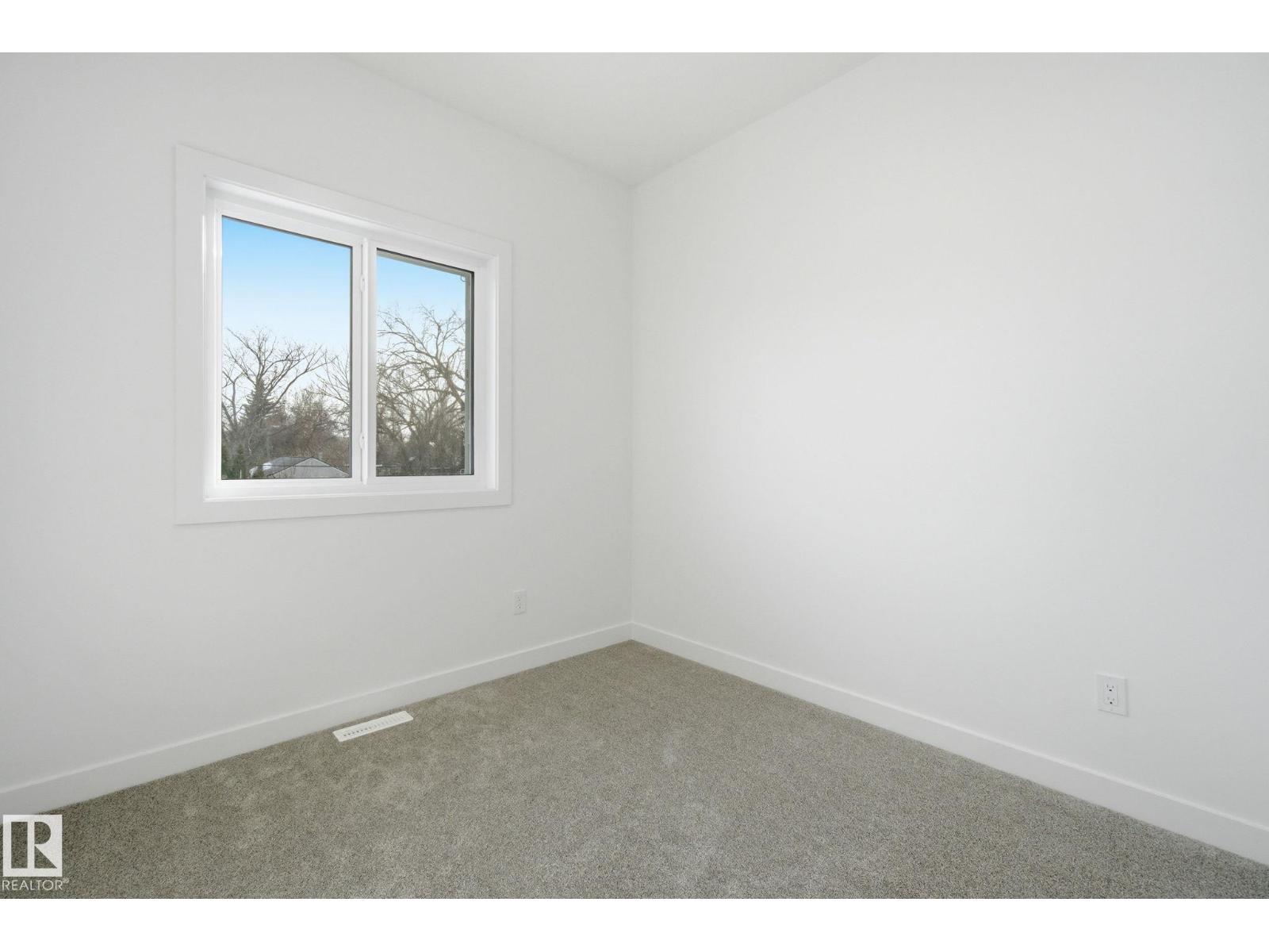 7953 79 AV NW, Edmonton