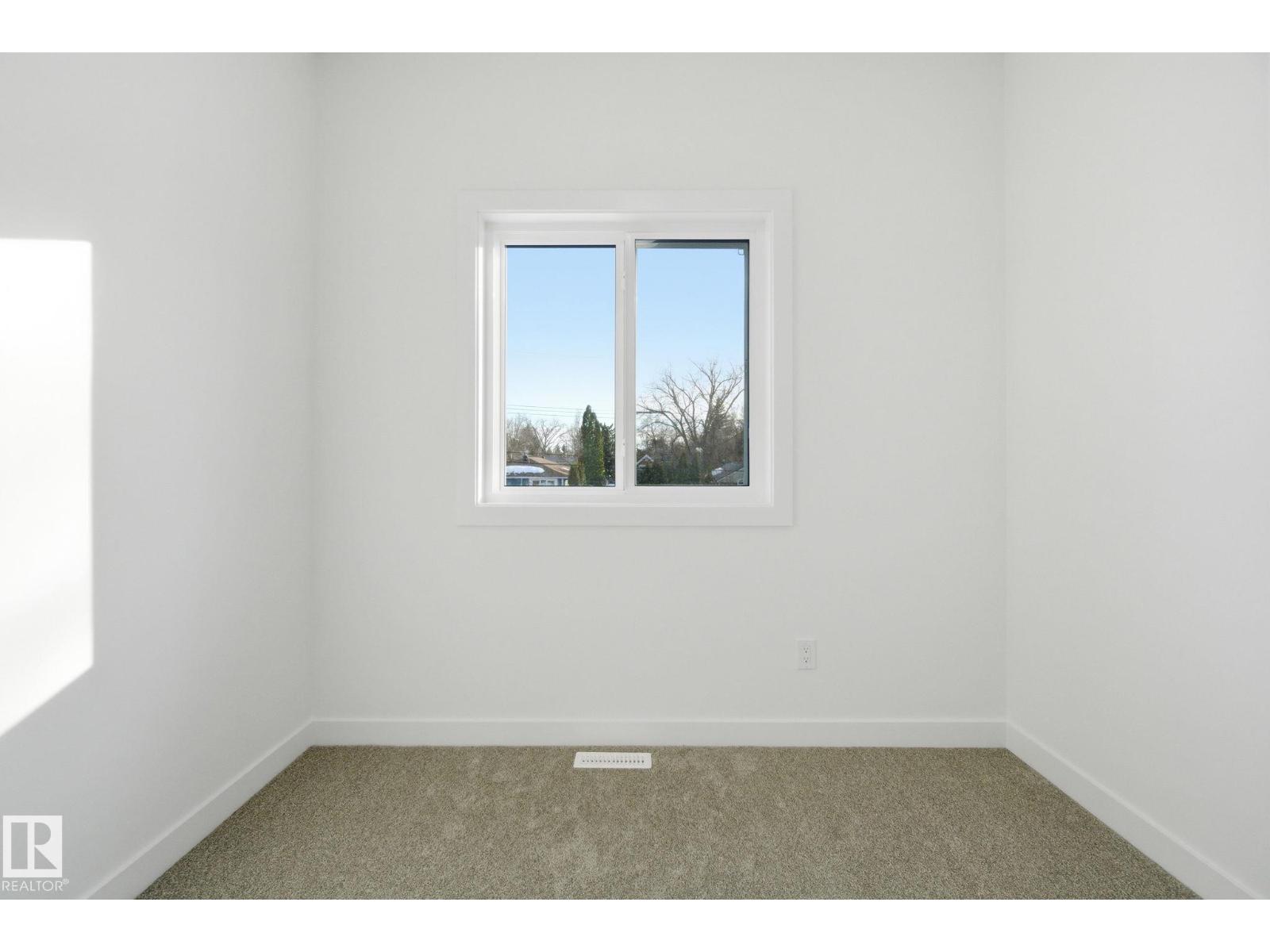 7953 79 AV NW, Edmonton