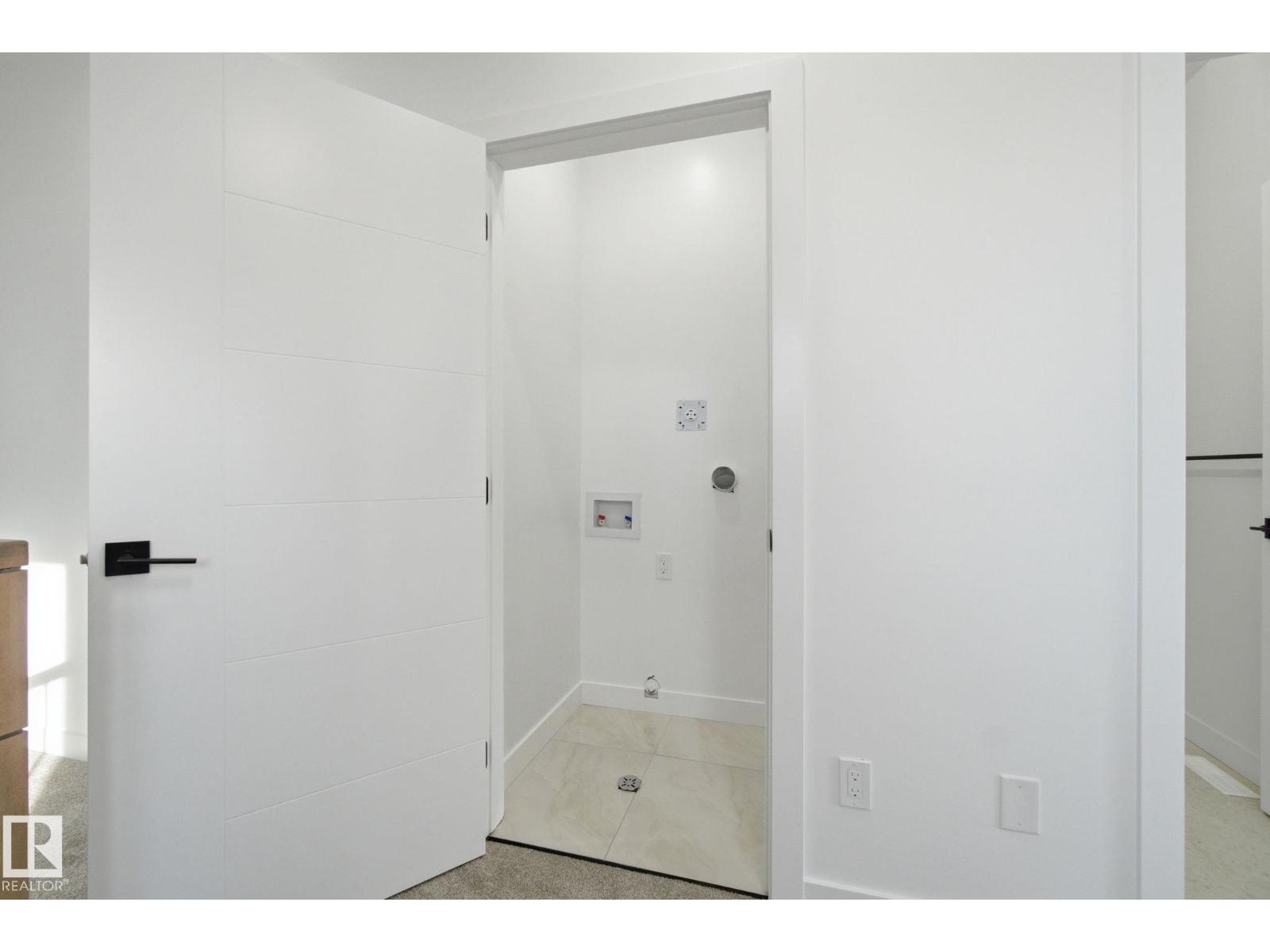 7953 79 AV NW, Edmonton