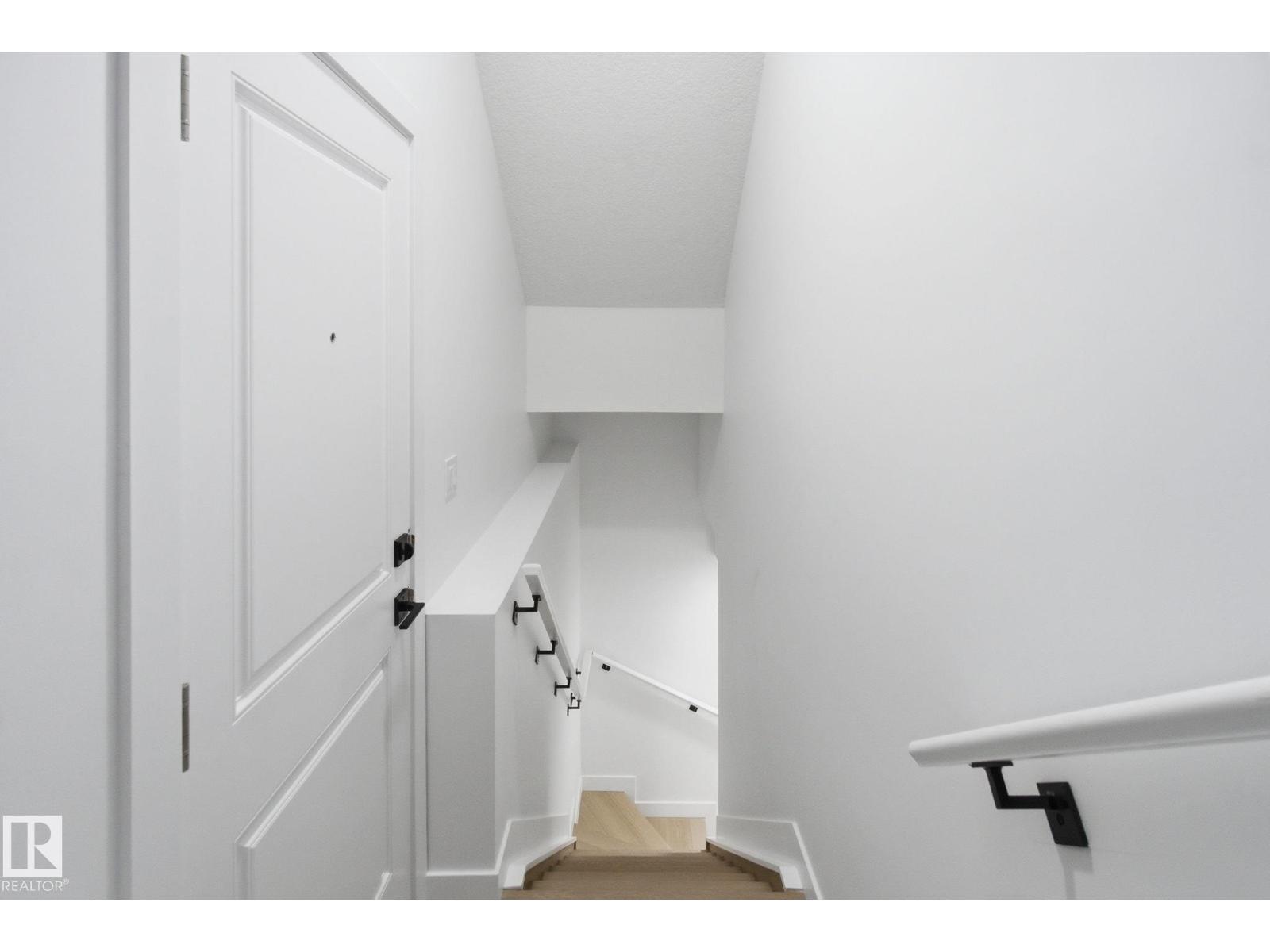 7953 79 AV NW, Edmonton