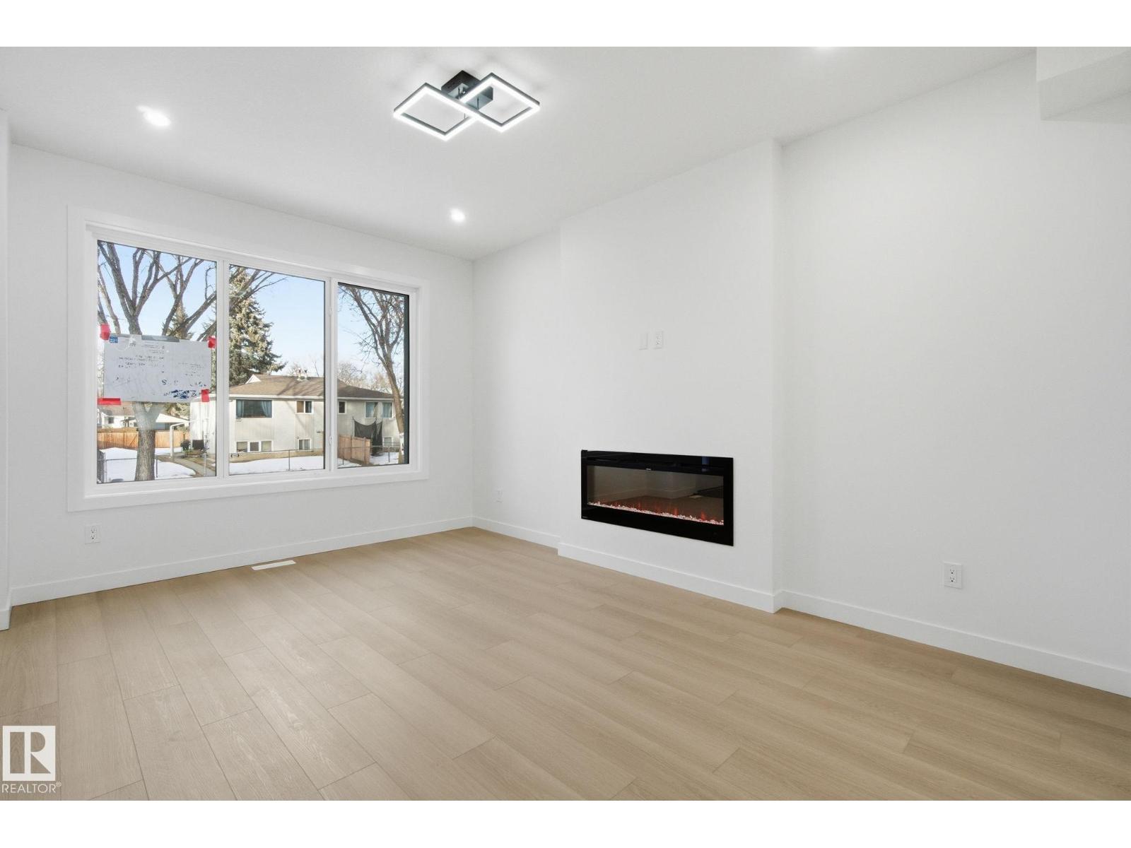 7953 79 AV NW, Edmonton