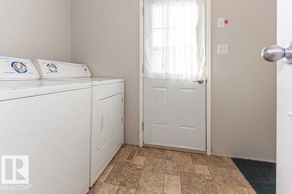 220 Oak Wood DR NW, Edmonton