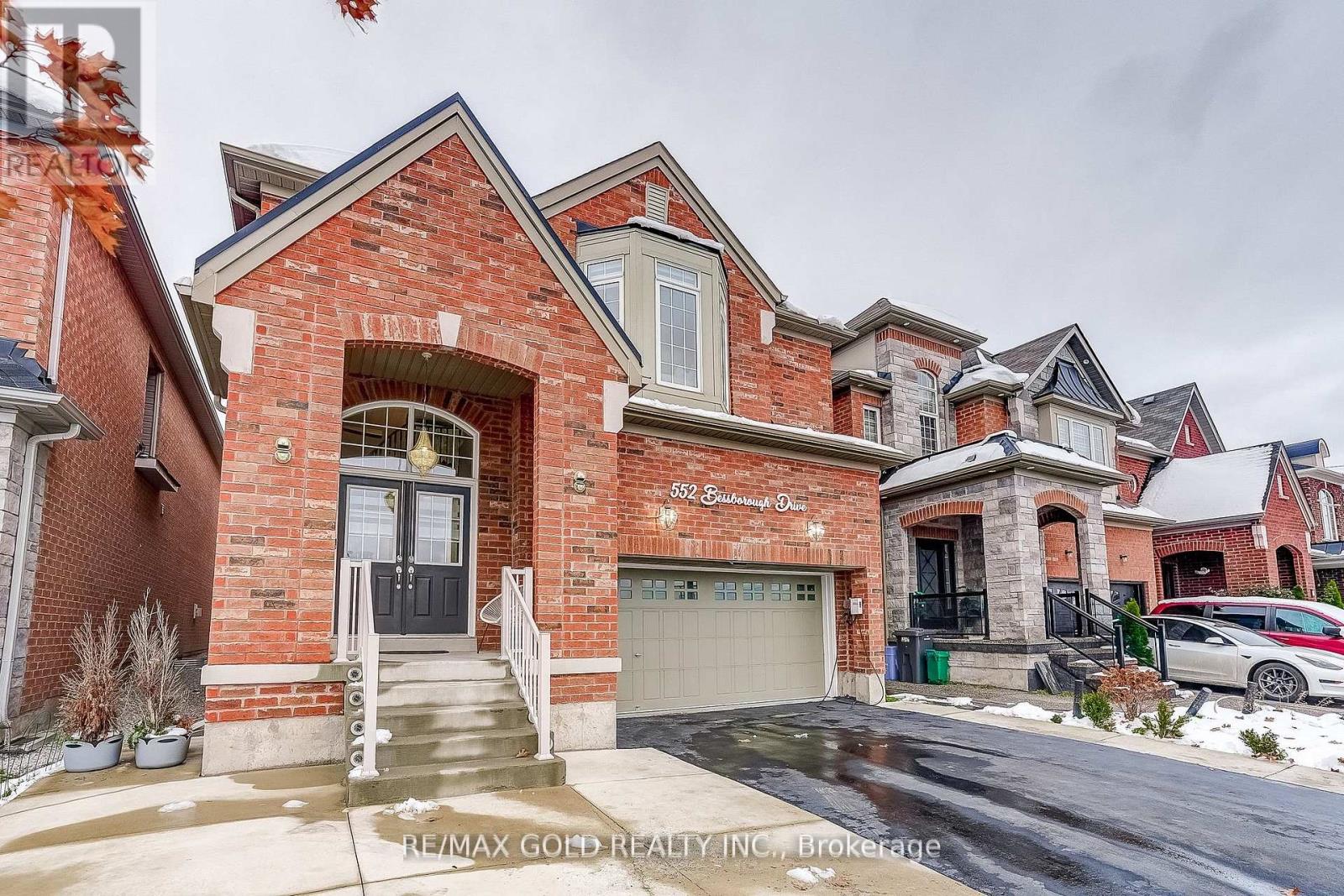 552 BESSBOROUGH DRIVE - 2