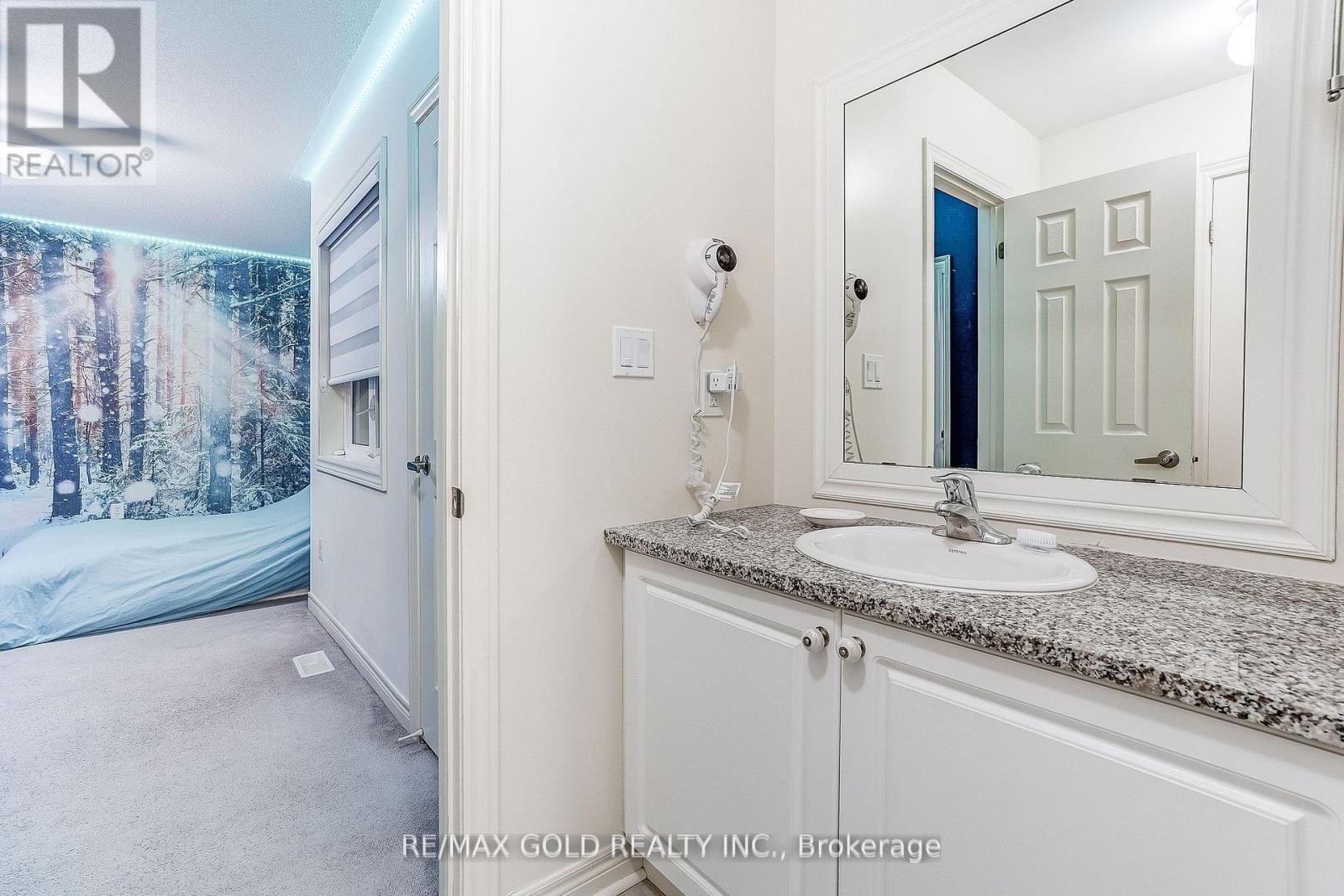 552 BESSBOROUGH DRIVE - 28