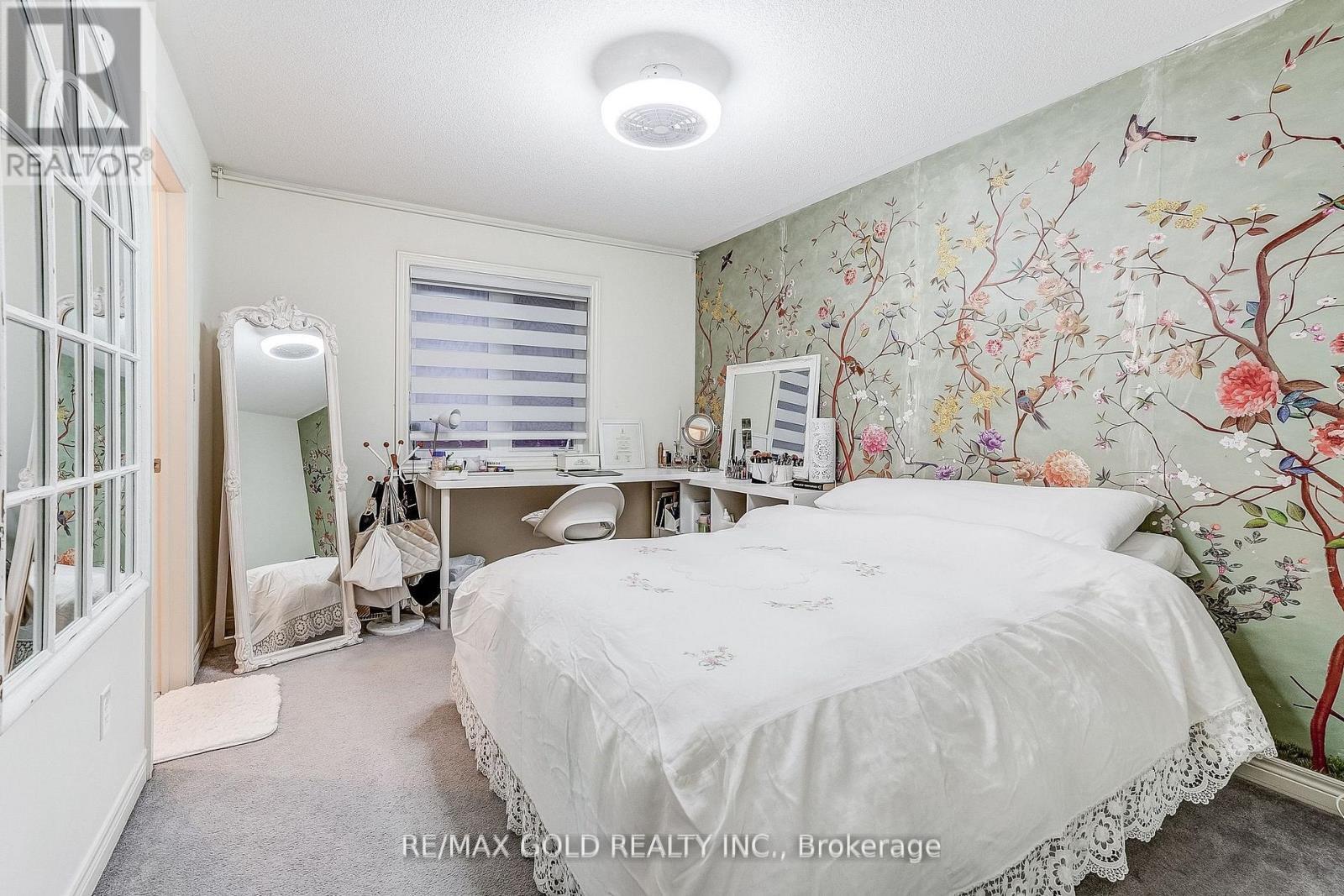 552 BESSBOROUGH DRIVE - 30