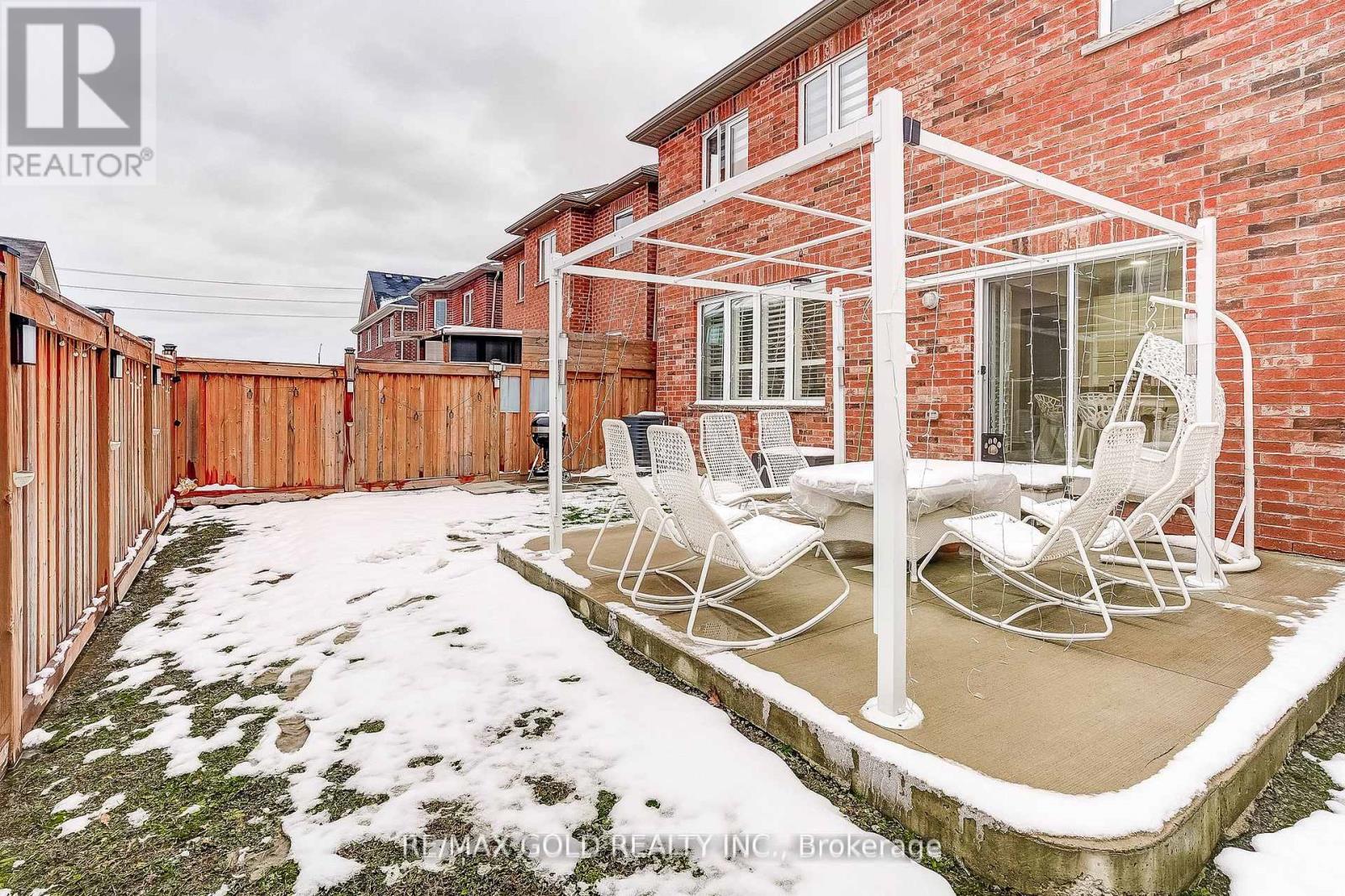 552 BESSBOROUGH DRIVE - 47