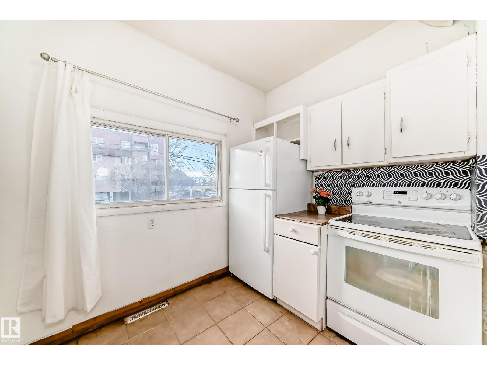 10564 92 ST NW, Edmonton