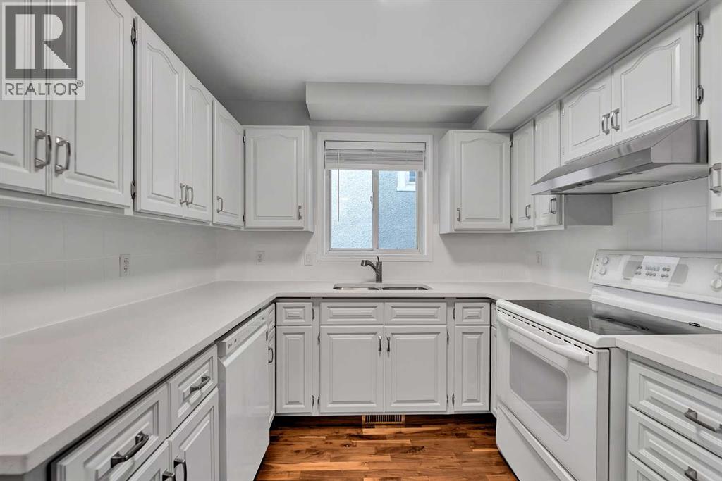 Single Family House for Sale in    Avenue SW Sunalta Calgary 