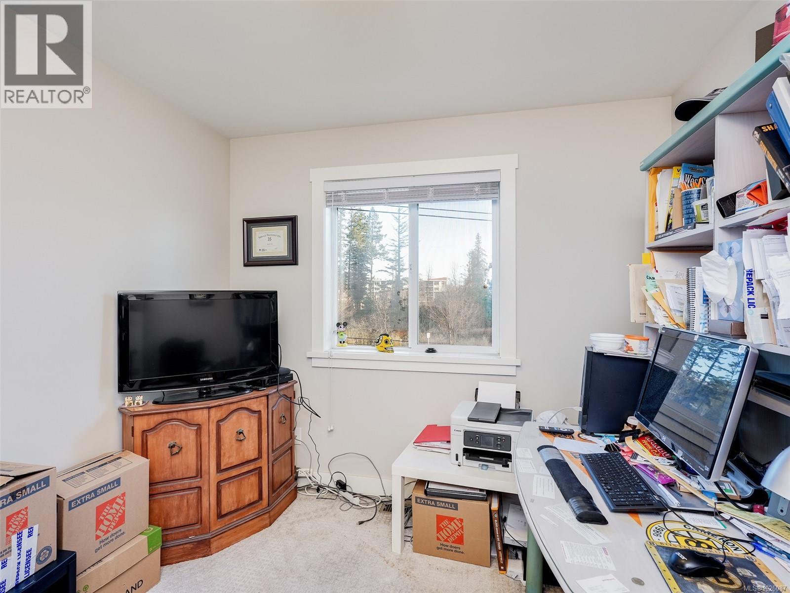 1326 BOMBARDIER CRES - 18