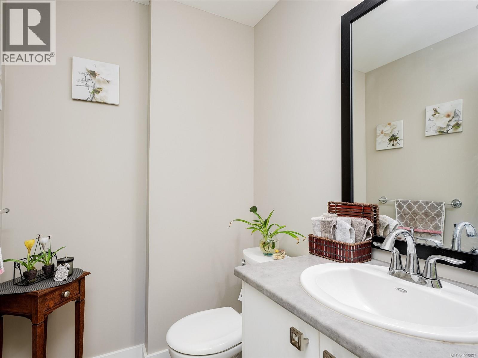 1326 BOMBARDIER CRES - 19