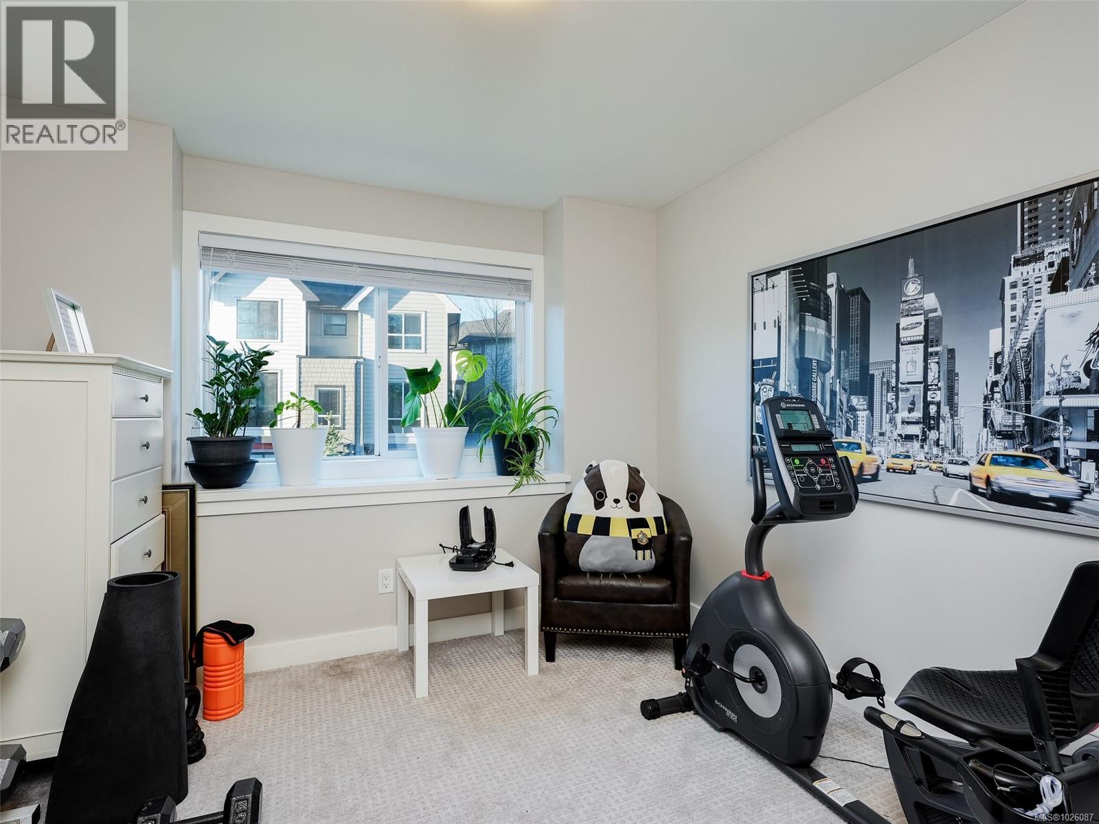 1326 BOMBARDIER CRES - 20