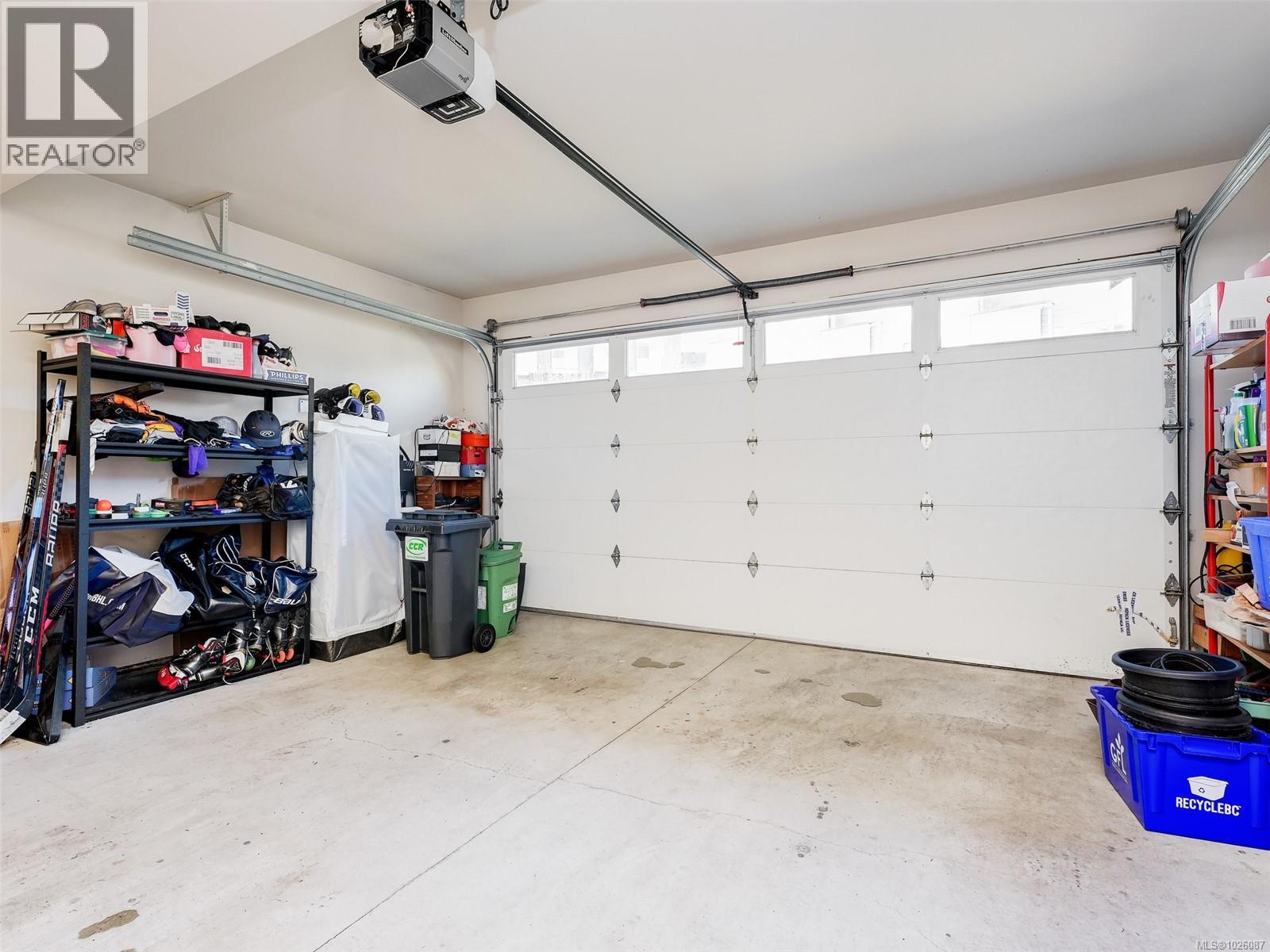 1326 BOMBARDIER CRES - 22