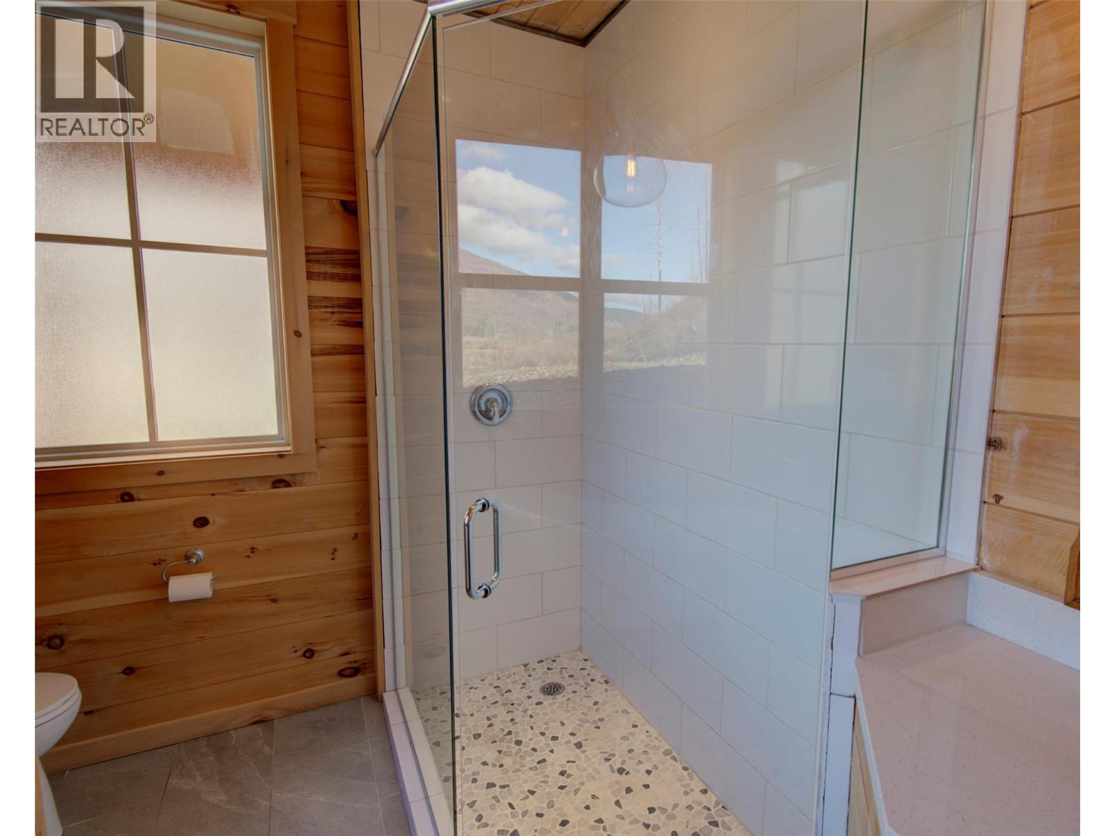  730 Six Mile Creek Road, Vernon