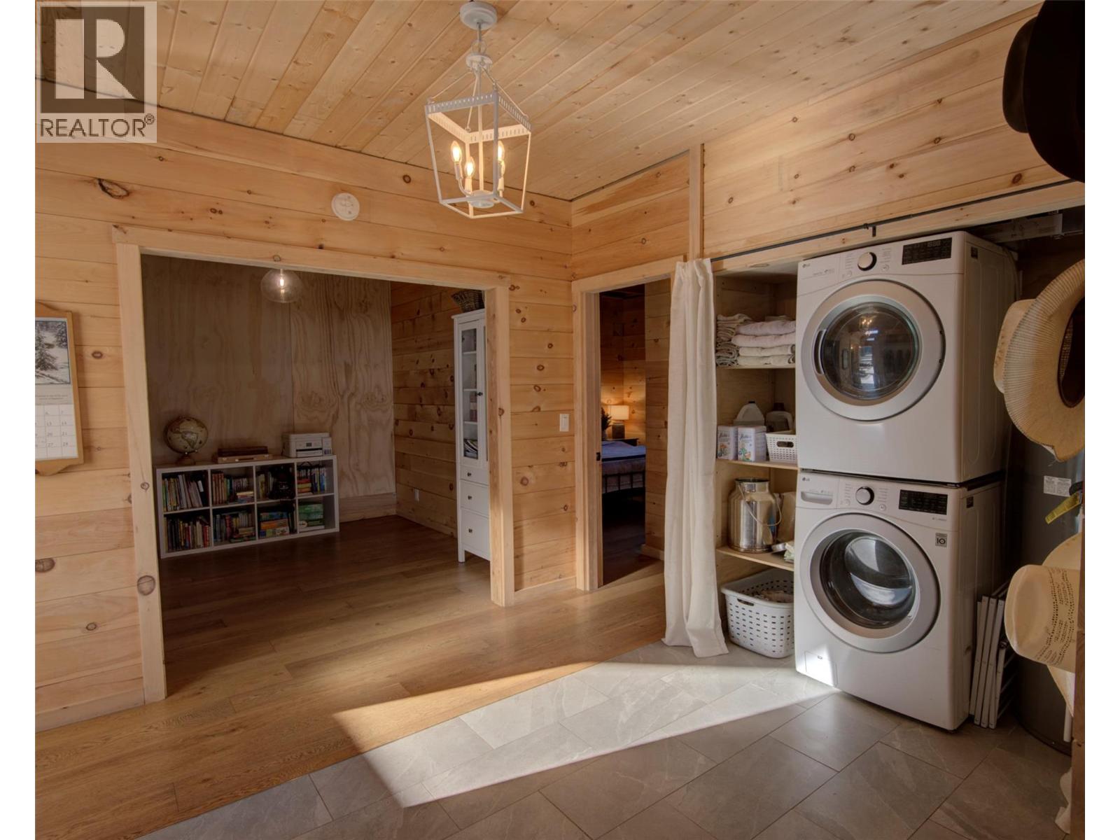  730 Six Mile Creek Road, Vernon