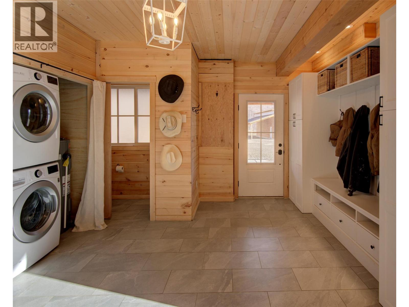  730 Six Mile Creek Road, Vernon