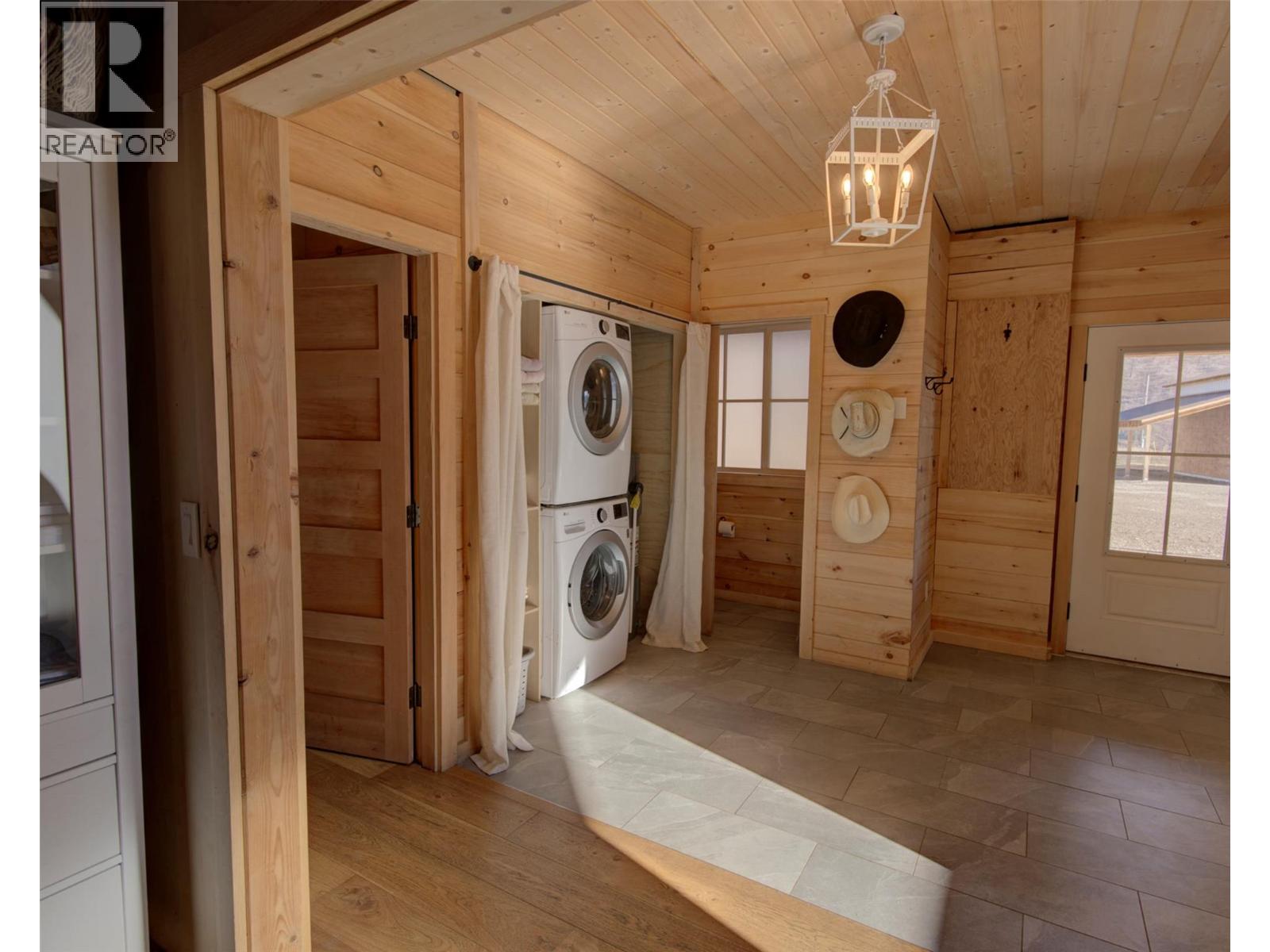  730 Six Mile Creek Road, Vernon