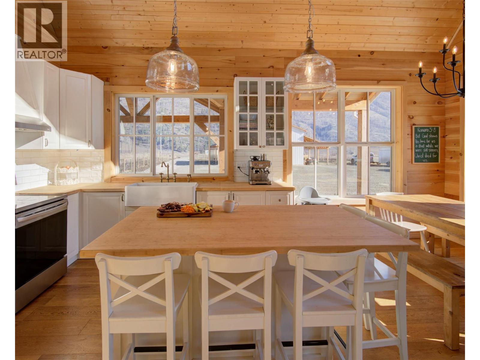  730 Six Mile Creek Road, Vernon