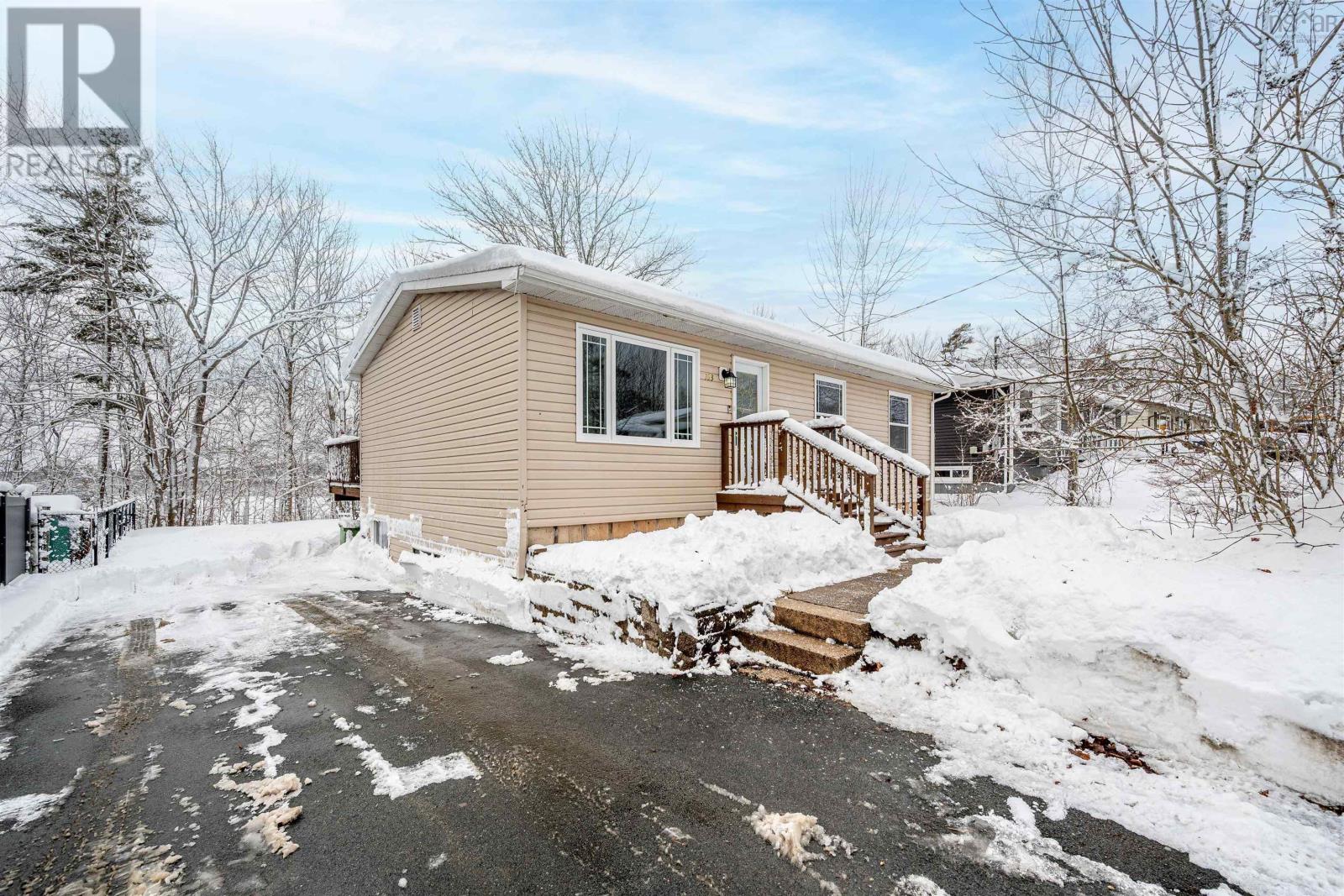163 Quaker Crescent - Photo 2 of 41, Lower Sackville, Nova Scotia