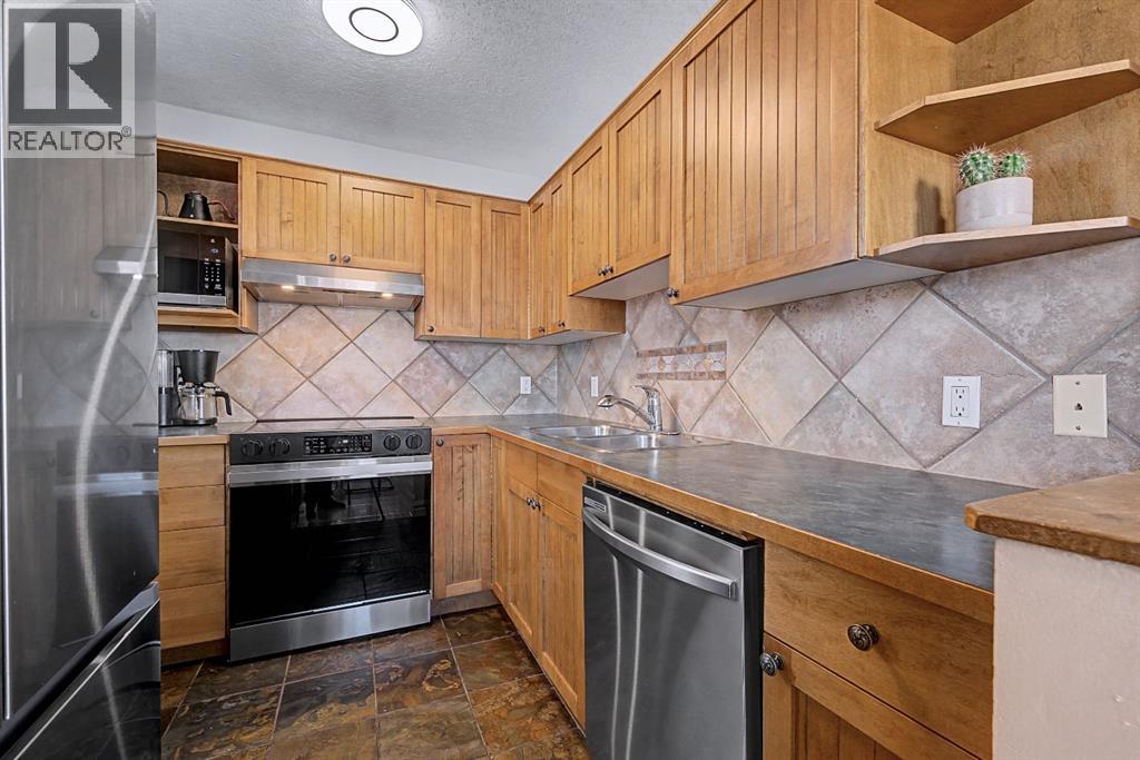 Single Family House for Sale in    Avenue SW Lower Mount Royal Calgary 