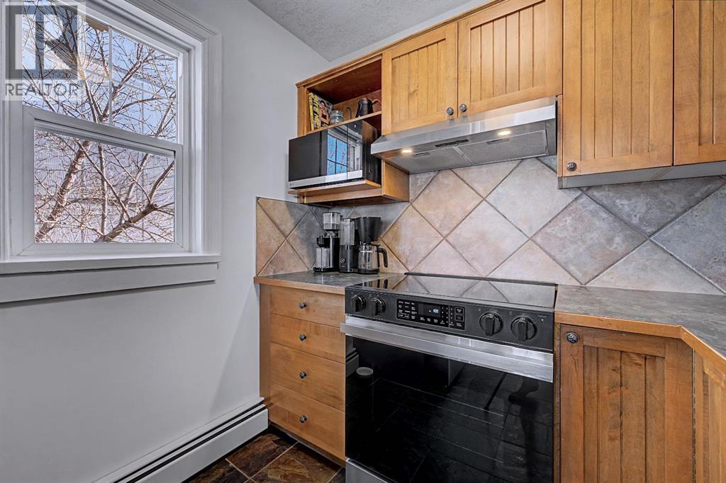 Single Family House for Sale in    Avenue SW Lower Mount Royal Calgary 