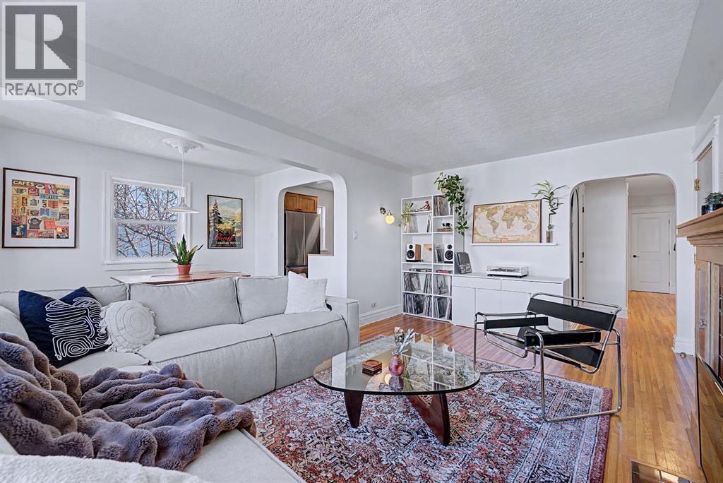 Single Family House for Sale in    Avenue SW Lower Mount Royal Calgary 