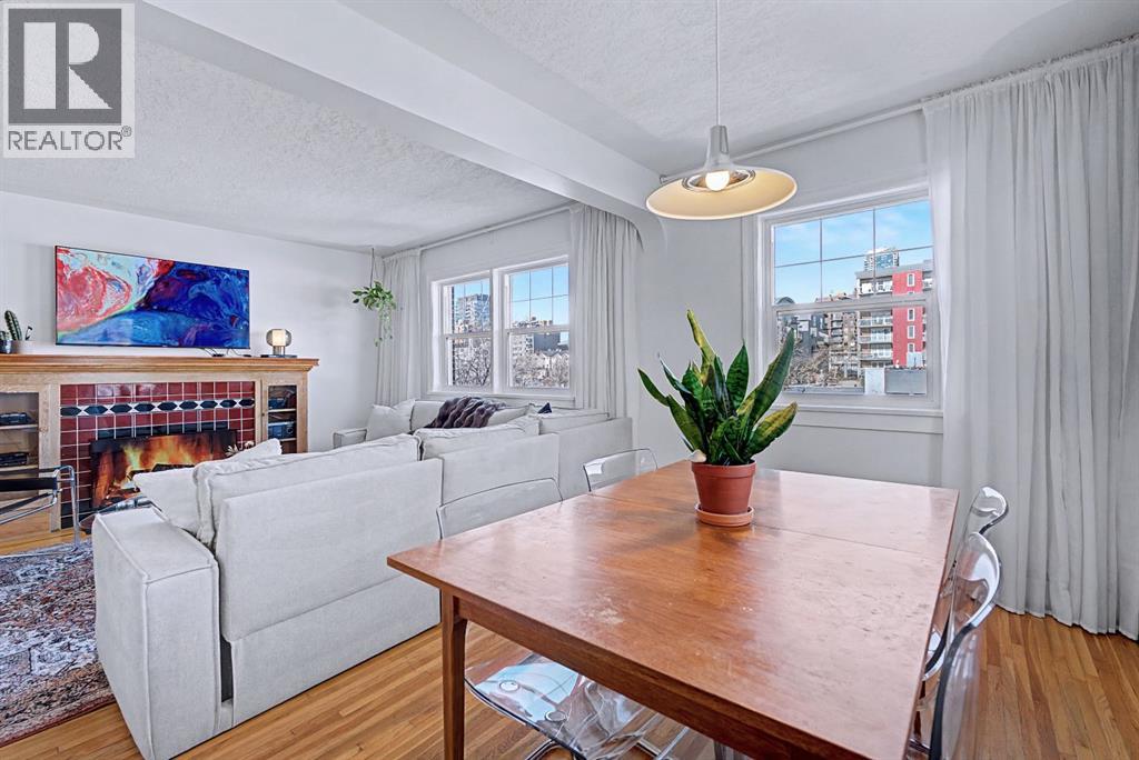 Single Family House for Sale in    Avenue SW Lower Mount Royal Calgary 