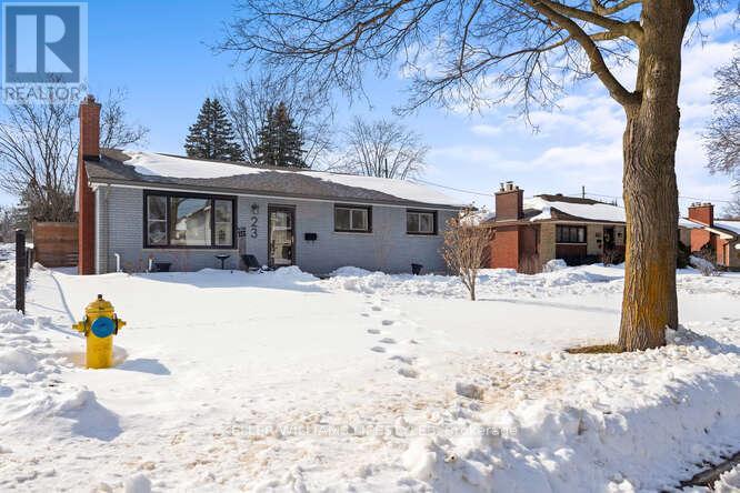 23 STORMONT DRIVE - Photo 2 of 38, London South (South T), Ontario