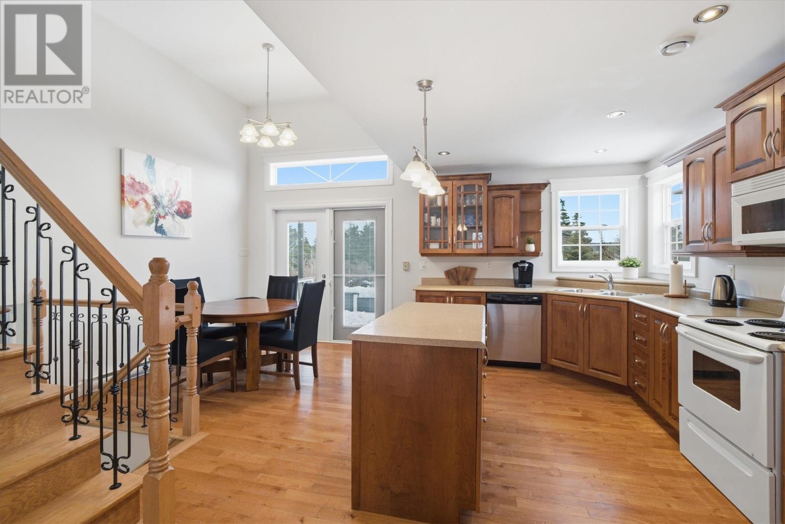 8 Forest River Road - Photo 3 of 31, Torbay, Newfoundland & Labrador