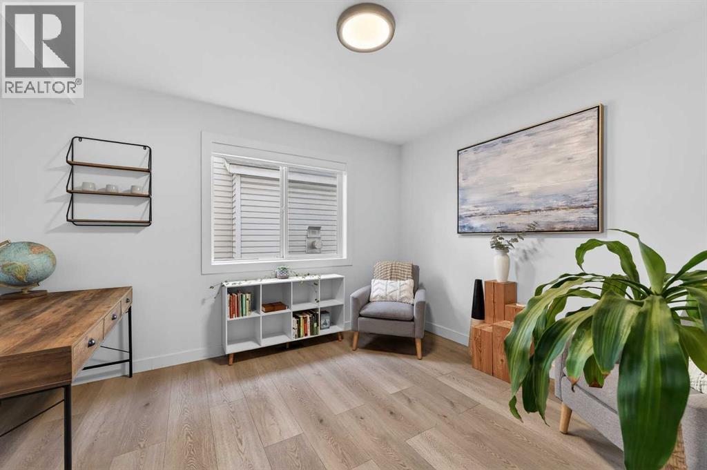 Single Family House for Sale in  Douglas Glen Grove SE Douglasdale/Glen Calgary 