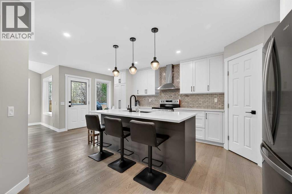 Single Family House for Sale in  Douglas Glen Grove SE Douglasdale/Glen Calgary 