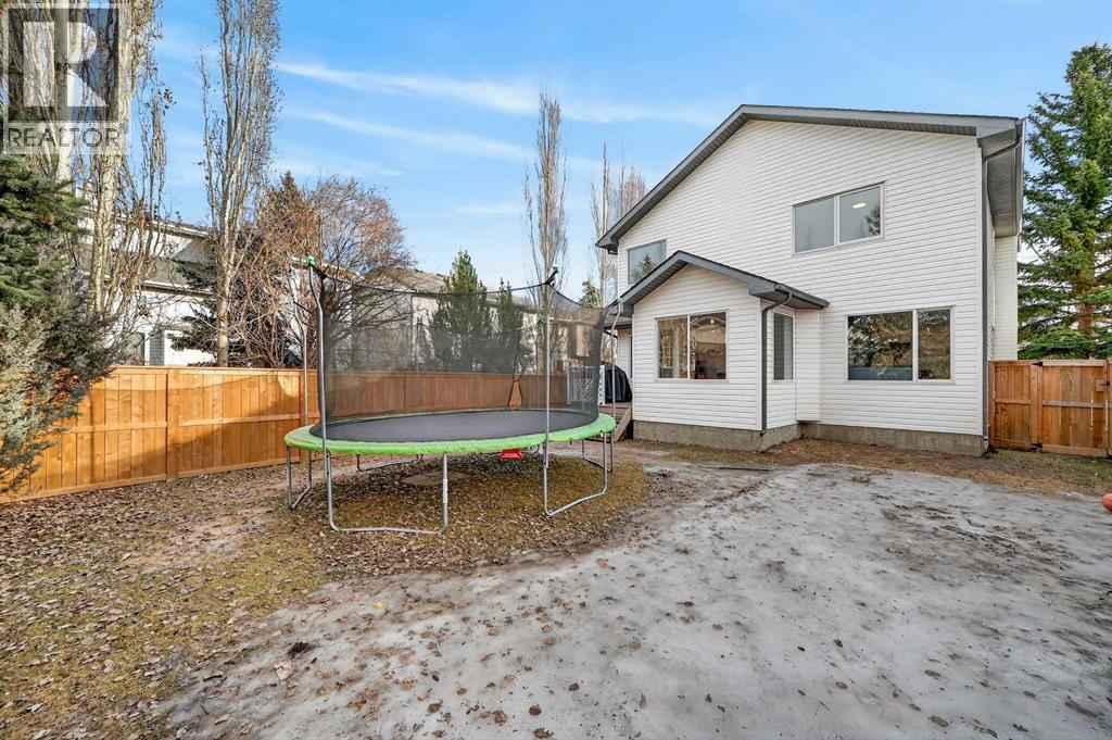 Single Family House for Sale in  Douglas Glen Grove SE Douglasdale/Glen Calgary 