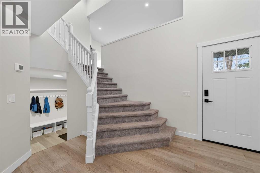 Single Family House for Sale in  Douglas Glen Grove SE Douglasdale/Glen Calgary 