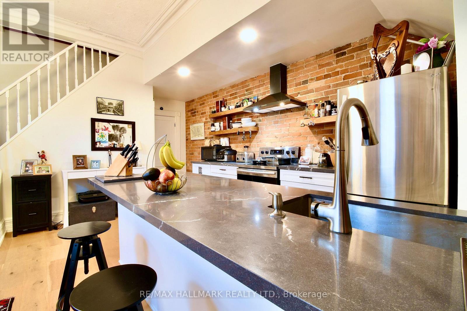 34 RIVER STREET - 8