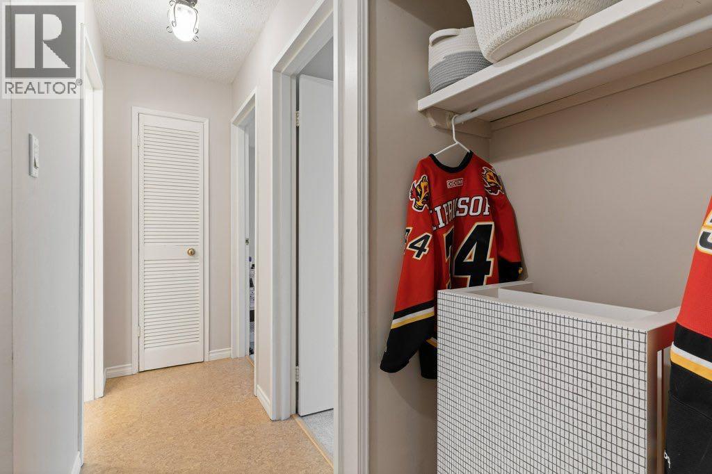 Single Family House for Sale in   Elbow Drive SW Haysboro Calgary 