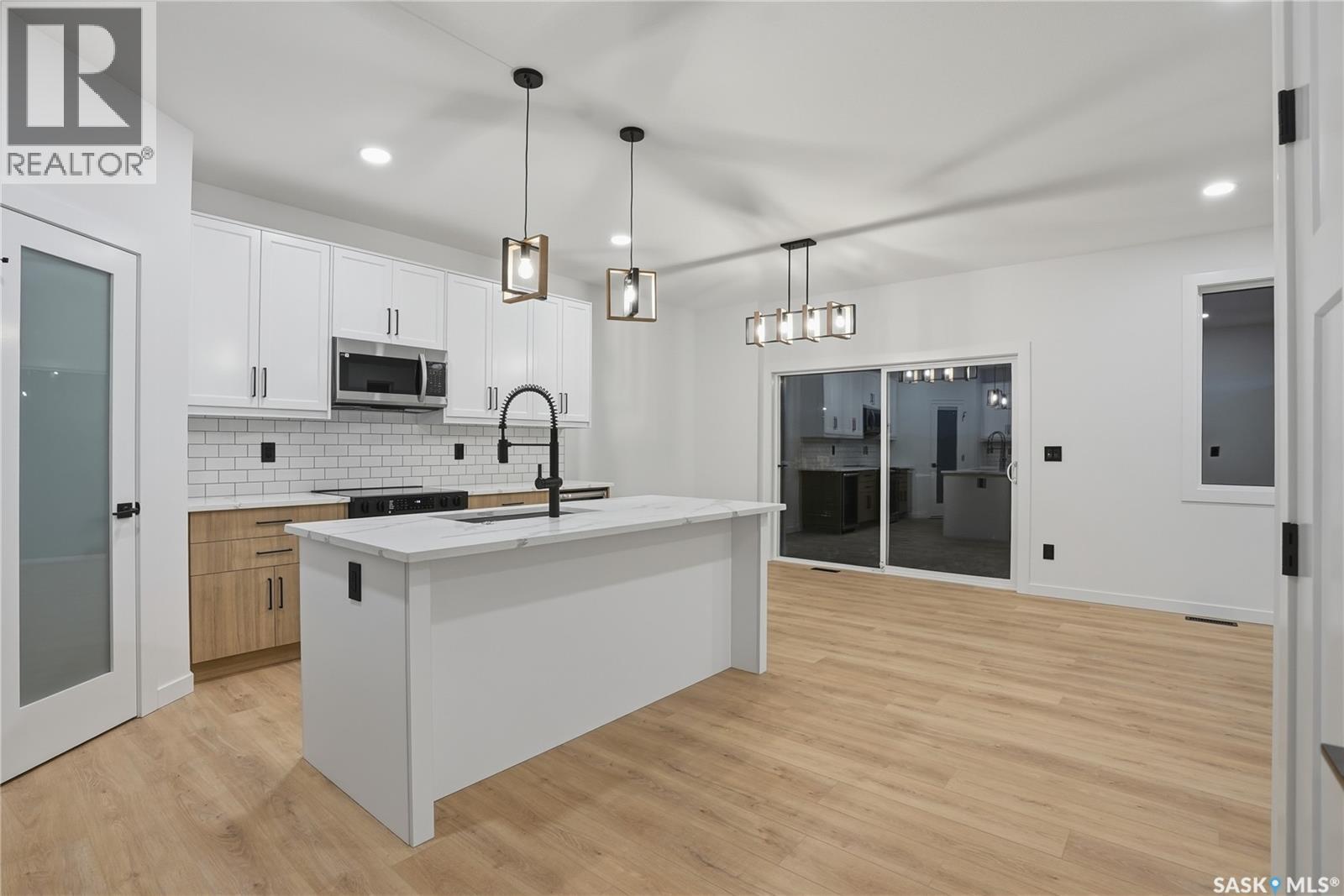 454 Nazarali MANOR - Photo 3 of 50, Saskatoon, Saskatchewan