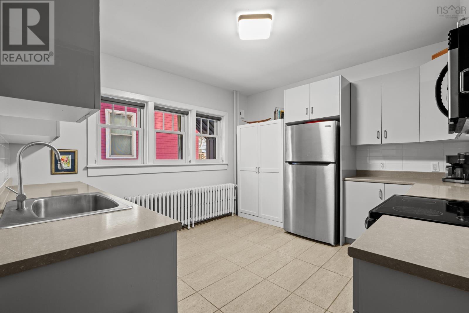 Property 34 of 48 of 99 Ochterloney Street