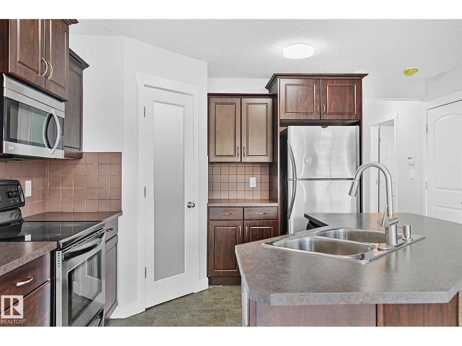 #88 14208 36 ST NW, Edmonton