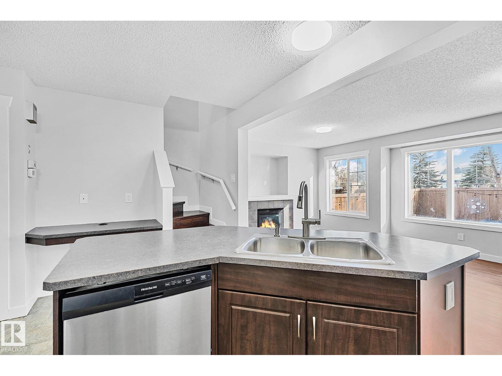 #88 14208 36 ST NW, Edmonton