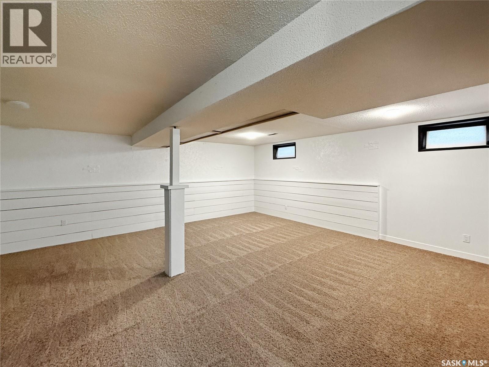 Single Family House Bungalow for Sale in  Vance AVENUE NE Swift Current 