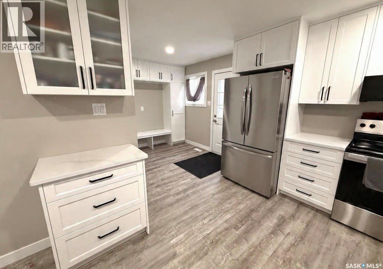 Single Family House Bungalow for Sale in  Vance AVENUE NE Swift Current 